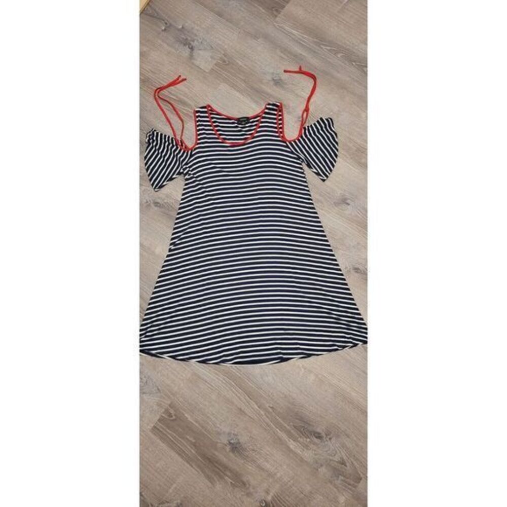 Espresso Women's Cold Shoulder Tied Flutter Short Sleeve Striped Dress Size M
